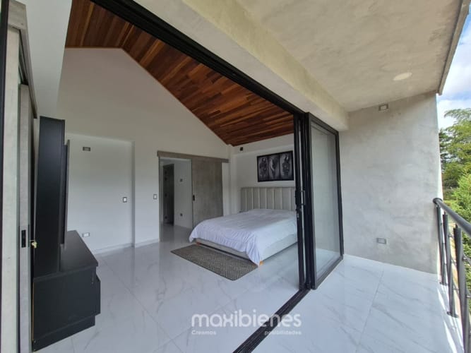 Casa de 4 alcobas en venta en Chaparral, Guarne, 220 m² · foto 12 de 24