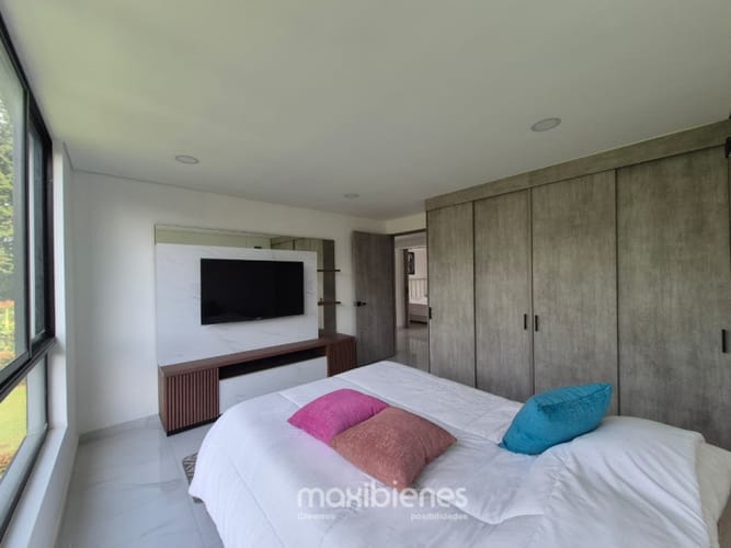 Casa de 4 alcobas en venta en Chaparral, Guarne, 220 m² · foto 13 de 24