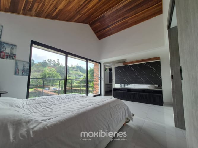 Casa de 4 alcobas en venta en Chaparral, Guarne, 220 m² · foto 21 de 24