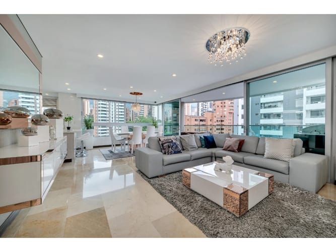 Apartamento en venta en El Poblado, Medellín · foto 3 de 19
