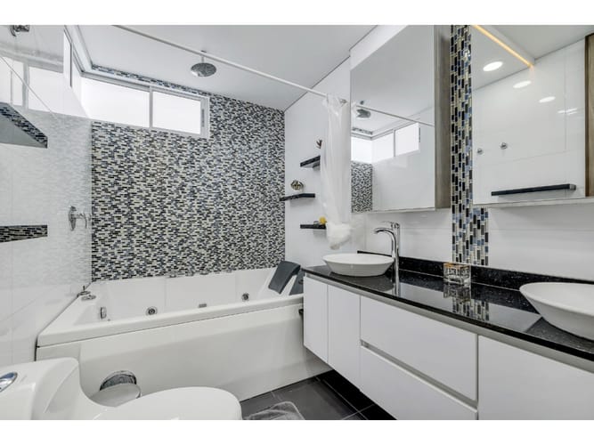 Apartamento en venta en El Poblado, Medellín · foto 12 de 19
