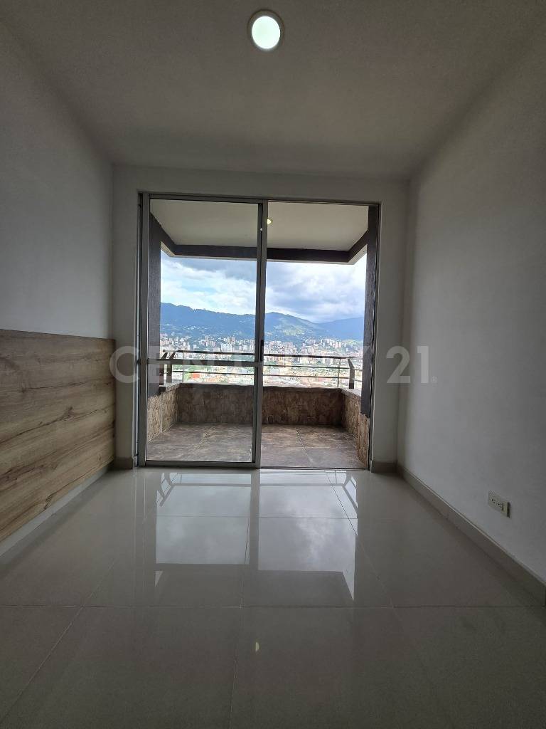 Apartamento en venta en Villa Del Parque, Itagüí · foto 4 de 15