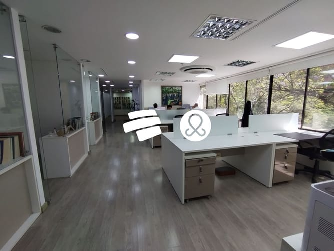 Oficina en venta en La Florida, Medellín, 119 m² · foto 2 de 10