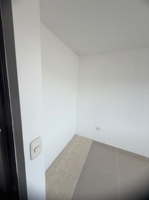 Apartamento de 3 alcobas en venta en Trapiches Ii, Villa del Rosario, 63 m² · foto 8 de 14