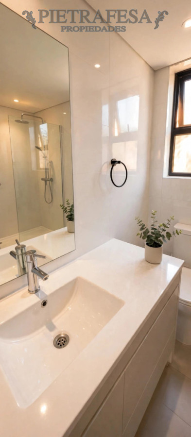 Apartamento en alquiler, 2 dormitorios, 1 baño, terraza. Tres Cruces. · Foto 11
