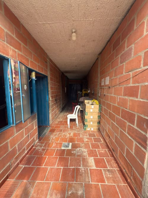 Bodega en venta en Ruitoque, Girón, 1750 m² · foto 3 de 10
