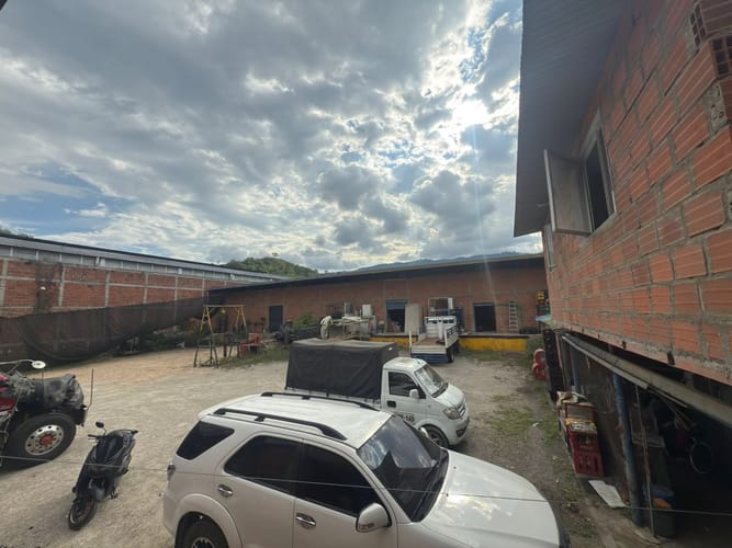 Bodega en venta en Ruitoque, Girón, 1750 m² · foto 10 de 10