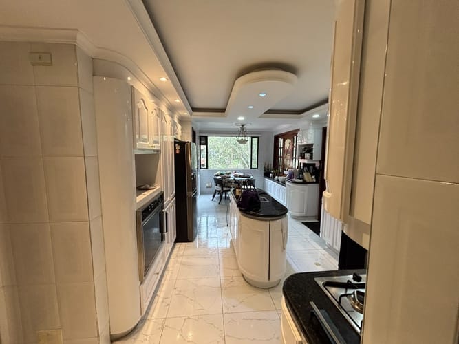 Apartamento de 4 alcobas en venta en Montearroyo, Bogotá, 400 m² · foto 22 de 24