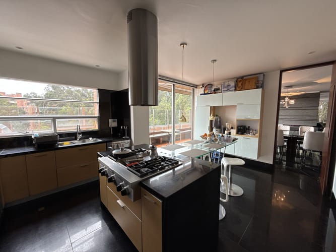 Apartamento de 4 alcobas en venta en Bosque De Pinos, Bogotá, 431 m² · foto 6 de 19