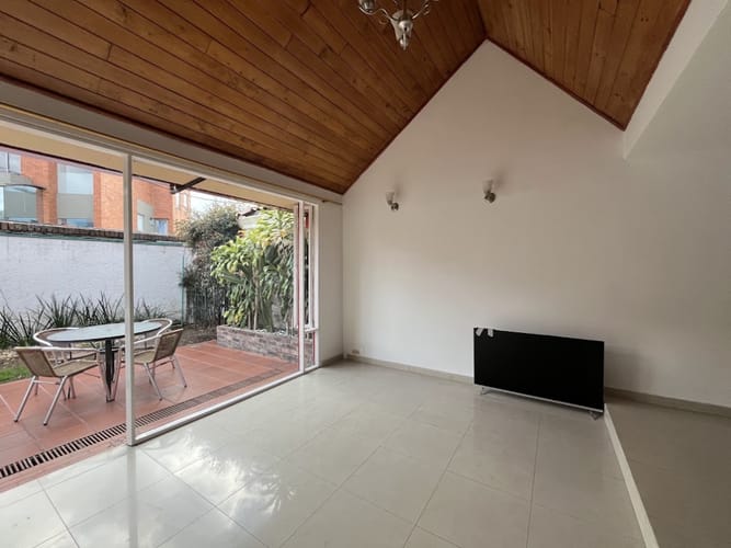 Casa de 4 alcobas en venta en San Jose De Bavaria, Bogotá, 145 m² · foto 3 de 24