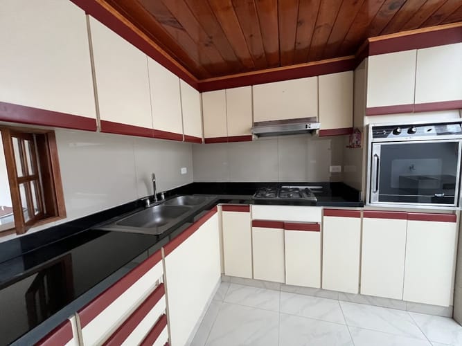 Casa de 4 alcobas en venta en San Jose De Bavaria, Bogotá, 145 m² · foto 6 de 24