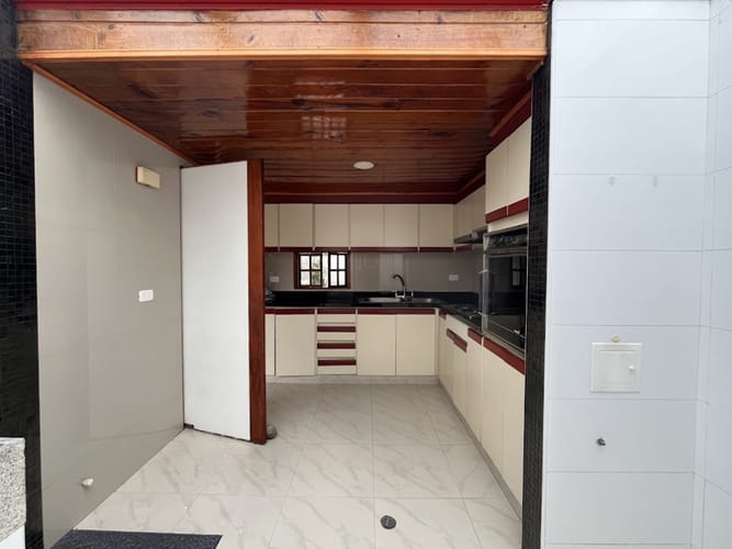 Casa de 4 alcobas en venta en San Jose De Bavaria, Bogotá, 145 m² · foto 8 de 24
