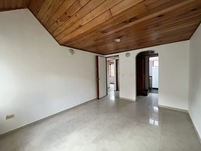 Casa de 4 alcobas en venta en San Jose De Bavaria, Bogotá, 145 m² · foto 12 de 24