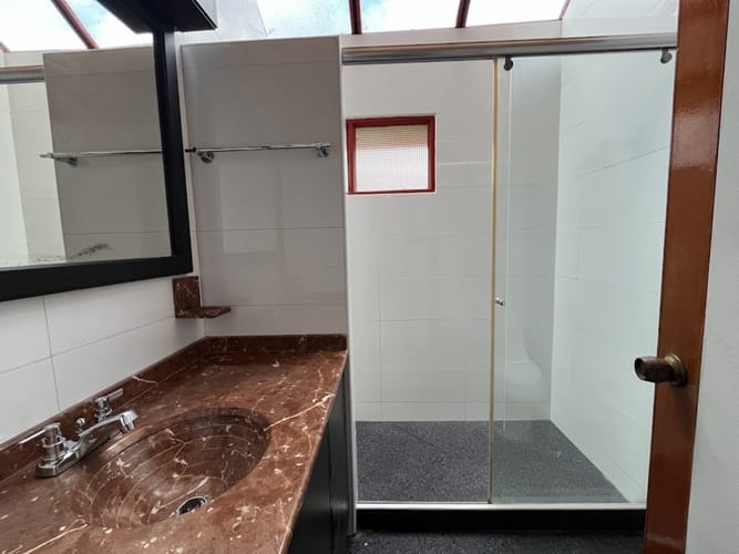 Casa de 4 alcobas en venta en San Jose De Bavaria, Bogotá, 145 m² · foto 14 de 24
