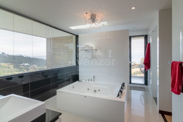 Casa de 4 alcobas en venta en Yerbabonita Bosque Nativo, Chía, 378 m² · foto 18 de 24