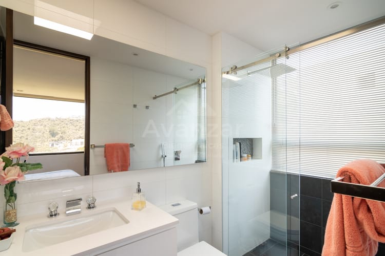 Casa de 4 alcobas en venta en Yerbabonita Bosque Nativo, Chía, 378 m² · foto 19 de 24