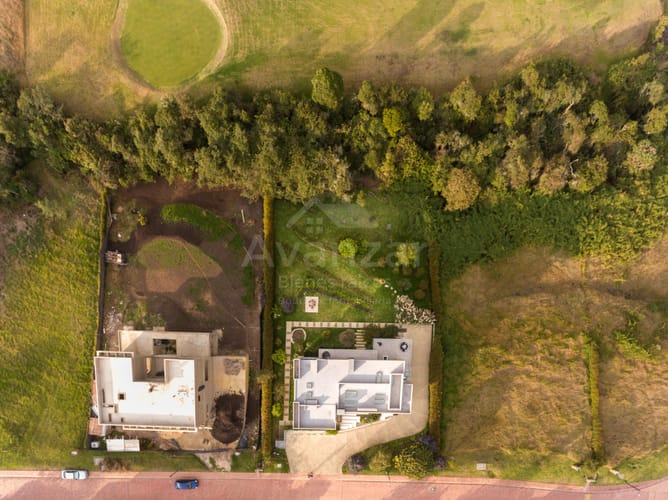 Casa de 4 alcobas en venta en Yerbabonita Bosque Nativo, Chía, 378 m² · foto 4 de 24
