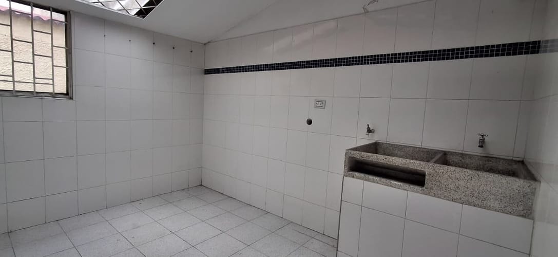 Casa de 4 alcobas en venta en Ub. Techo Bavaria, Bogotá, 130 m² · foto 15 de 20