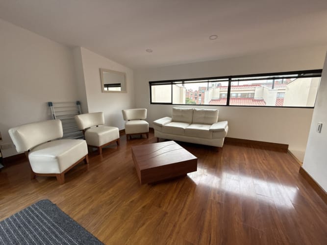 Casa de 3 alcobas en venta en Cedro Salazar, Bogotá, 283 m² · foto 12 de 24