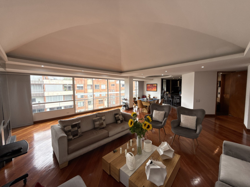 Apartamento en venta en Chicó Navarra, Bogotá · foto 2 de 22