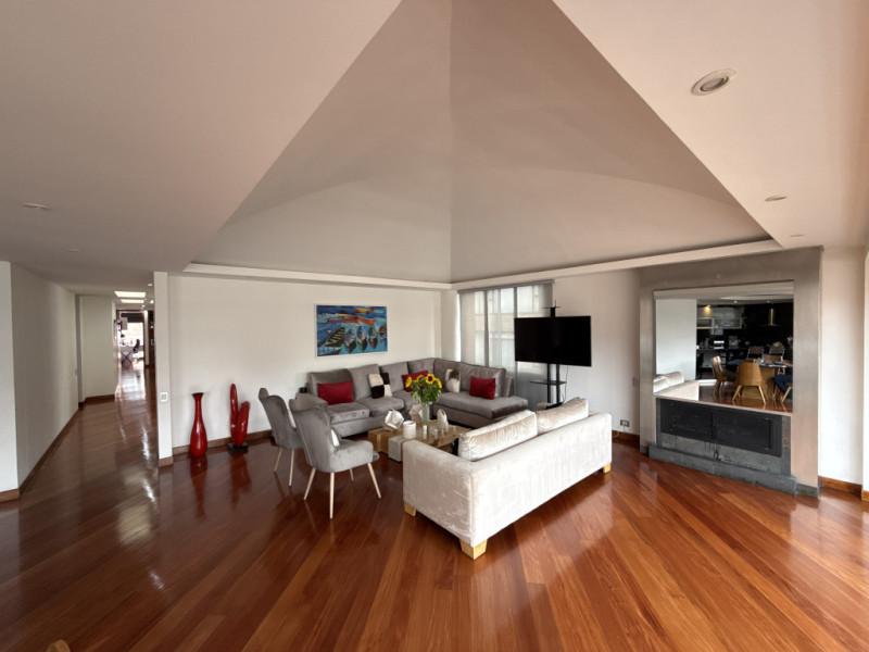 Apartamento en venta en Chicó Navarra, Bogotá · foto 4 de 22