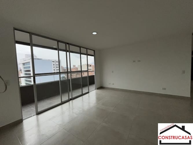 Apartamento de 3 alcobas en arriendo en Laureles Nogal, Medellín, 150 m² · foto 2 de 12
