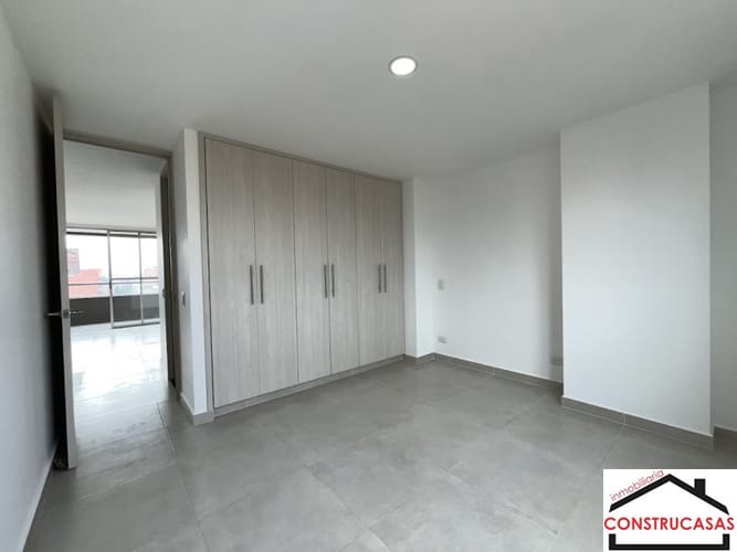 Apartamento de 3 alcobas en arriendo en Laureles Nogal, Medellín, 150 m² · foto 4 de 12