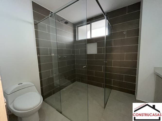 Apartamento de 3 alcobas en arriendo en Laureles Nogal, Medellín, 150 m² · foto 9 de 12