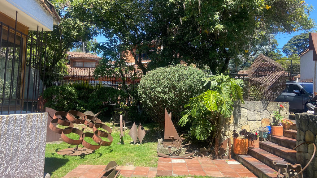 Casa en venta en Niza, Bogotá · foto 2 de 24