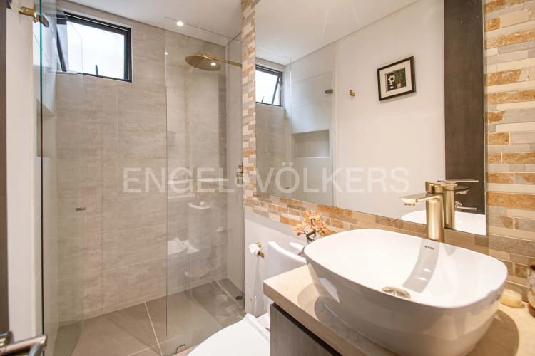 Apartamento de 2 alcobas en venta en Chicó Navarra, Bogotá, 113 m² · foto 8 de 16