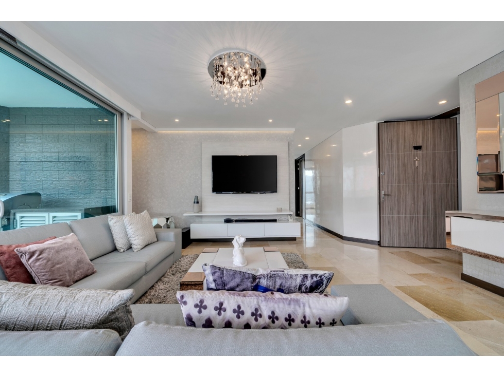Apartamento en arriendo en El Poblado, Medellín · foto 2 de 19