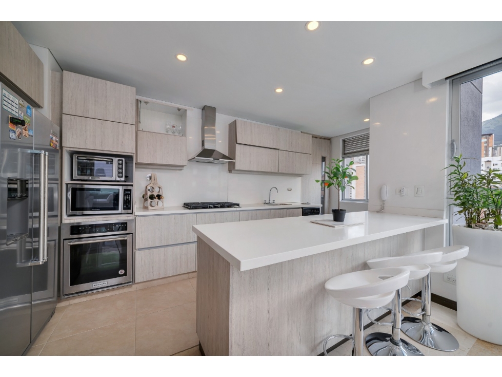 Apartamento en arriendo en El Poblado, Medellín · foto 6 de 19