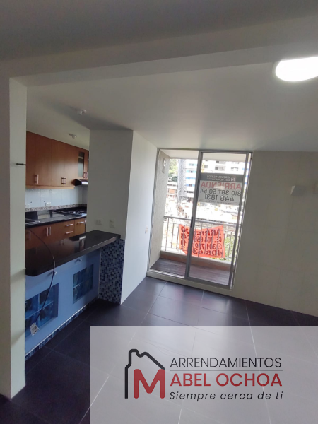 Apartamento en arriendo en El Poblado, Medellín · foto 2 de 24