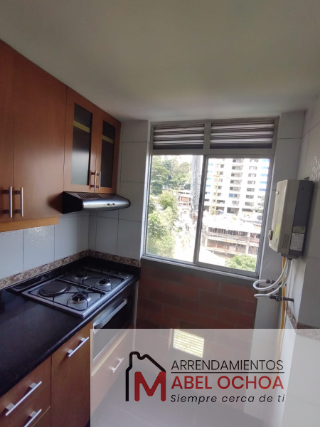 Apartamento en arriendo en El Poblado, Medellín · foto 4 de 24