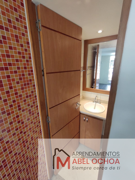 Apartamento en arriendo en El Poblado, Medellín · foto 10 de 24