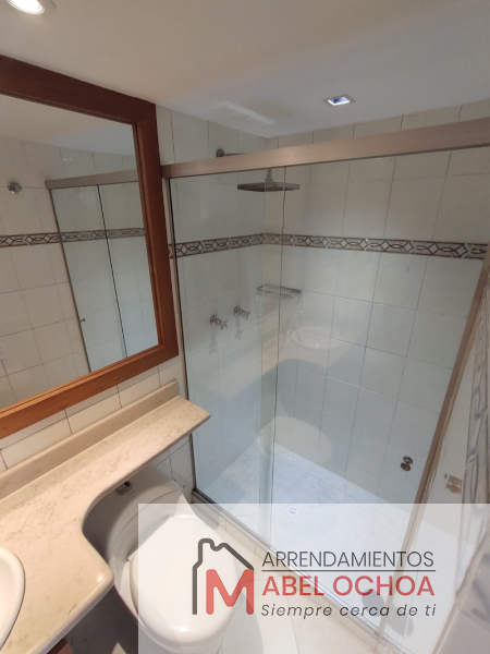 Apartamento en arriendo en El Poblado, Medellín · foto 11 de 24