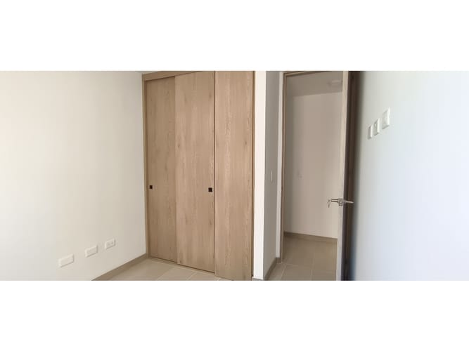 Local en arriendo en Llano Grande, Rionegro, 12 m² · foto 8 de 12