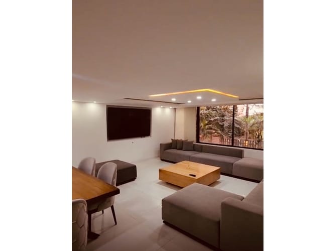 Apartamento de 3 alcobas en venta en San Lucas, Medellín, 230 m² · foto 8 de 19