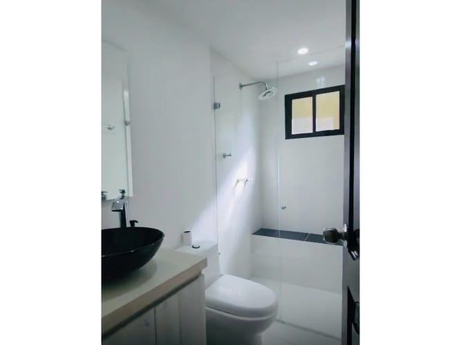 Apartamento de 3 alcobas en venta en San Lucas, Medellín, 230 m² · foto 17 de 19