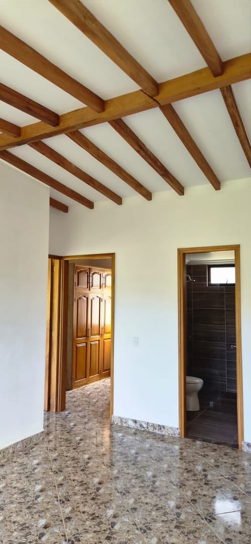 Casa de 5 alcobas en venta en Altavista Central, Medellín, 200 m² · foto 7 de 14