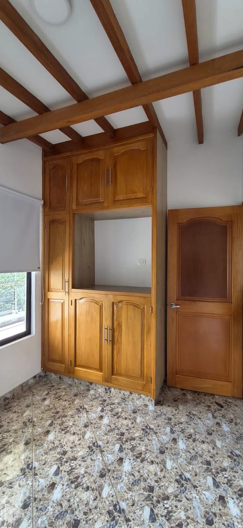 Casa de 5 alcobas en venta en Altavista Central, Medellín, 200 m² · foto 9 de 14