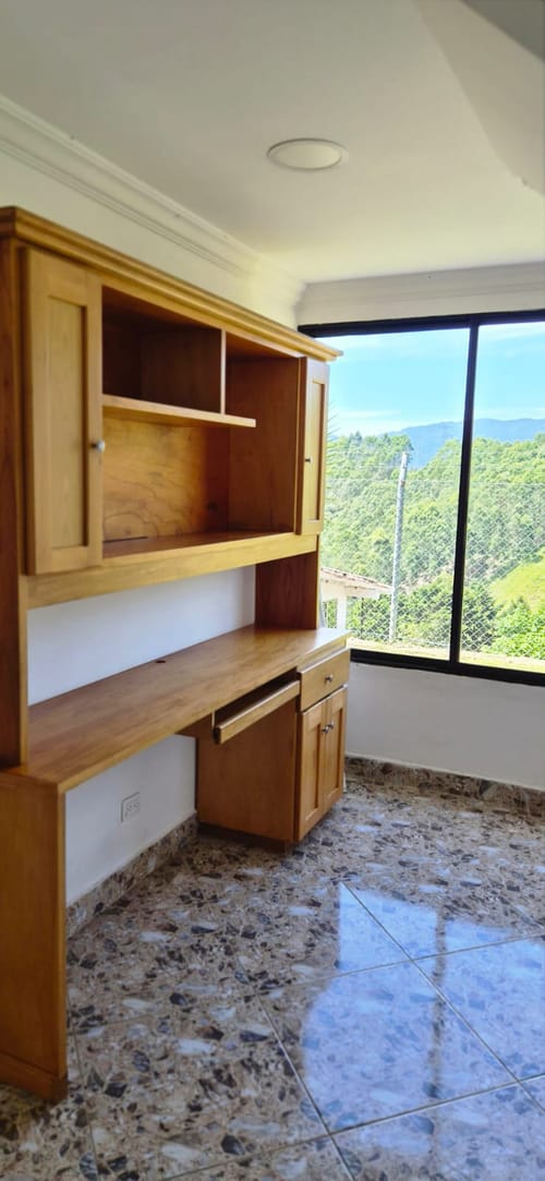 Casa de 5 alcobas en venta en Altavista Central, Medellín, 200 m² · foto 12 de 14