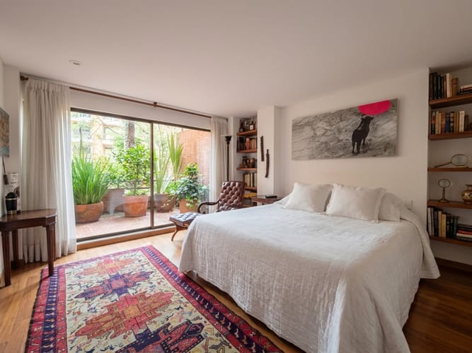 Apartamento de 4 alcobas en venta en Los Rosales, Bogotá, 287 m² · foto 3 de 24