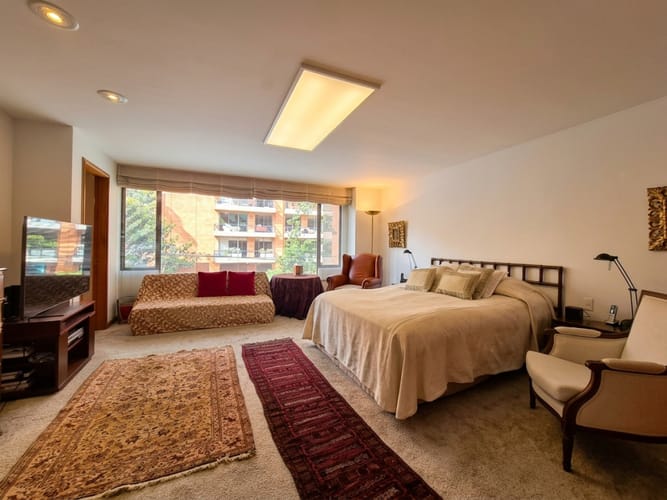 Apartamento de 4 alcobas en venta en Los Rosales, Bogotá, 287 m² · foto 5 de 24