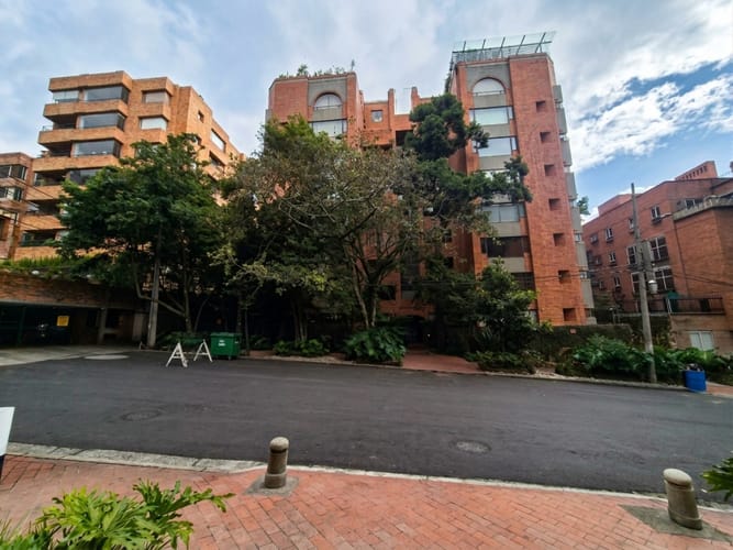 Apartamento de 4 alcobas en venta en Los Rosales, Bogotá, 287 m² · foto 24 de 24