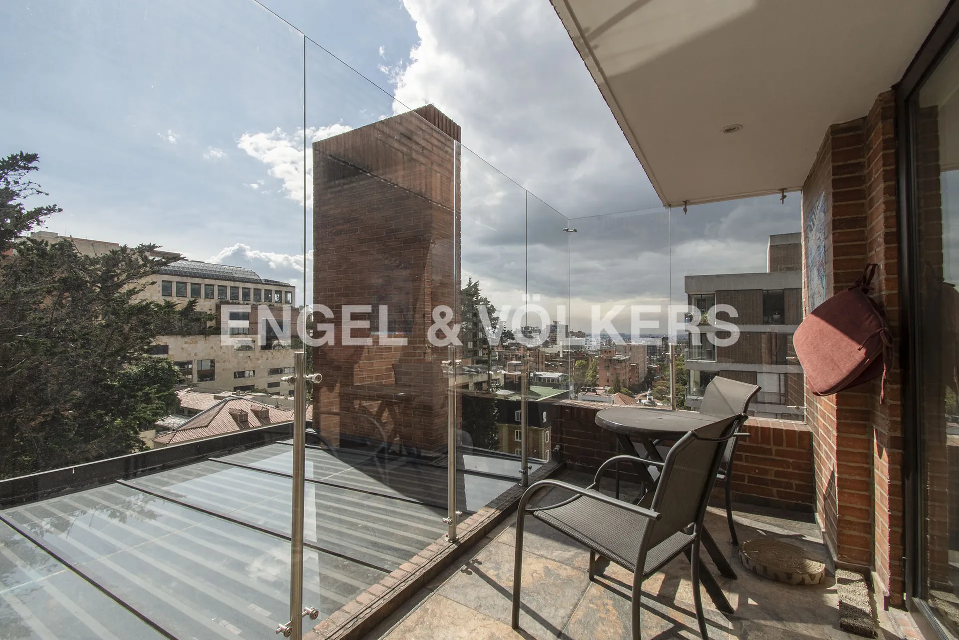 Apartamento en venta en Los Rosales, Bogotá · foto 22 de 23