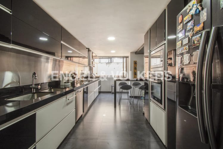 Apartamento en venta en Los Rosales, Bogotá · foto 10 de 23