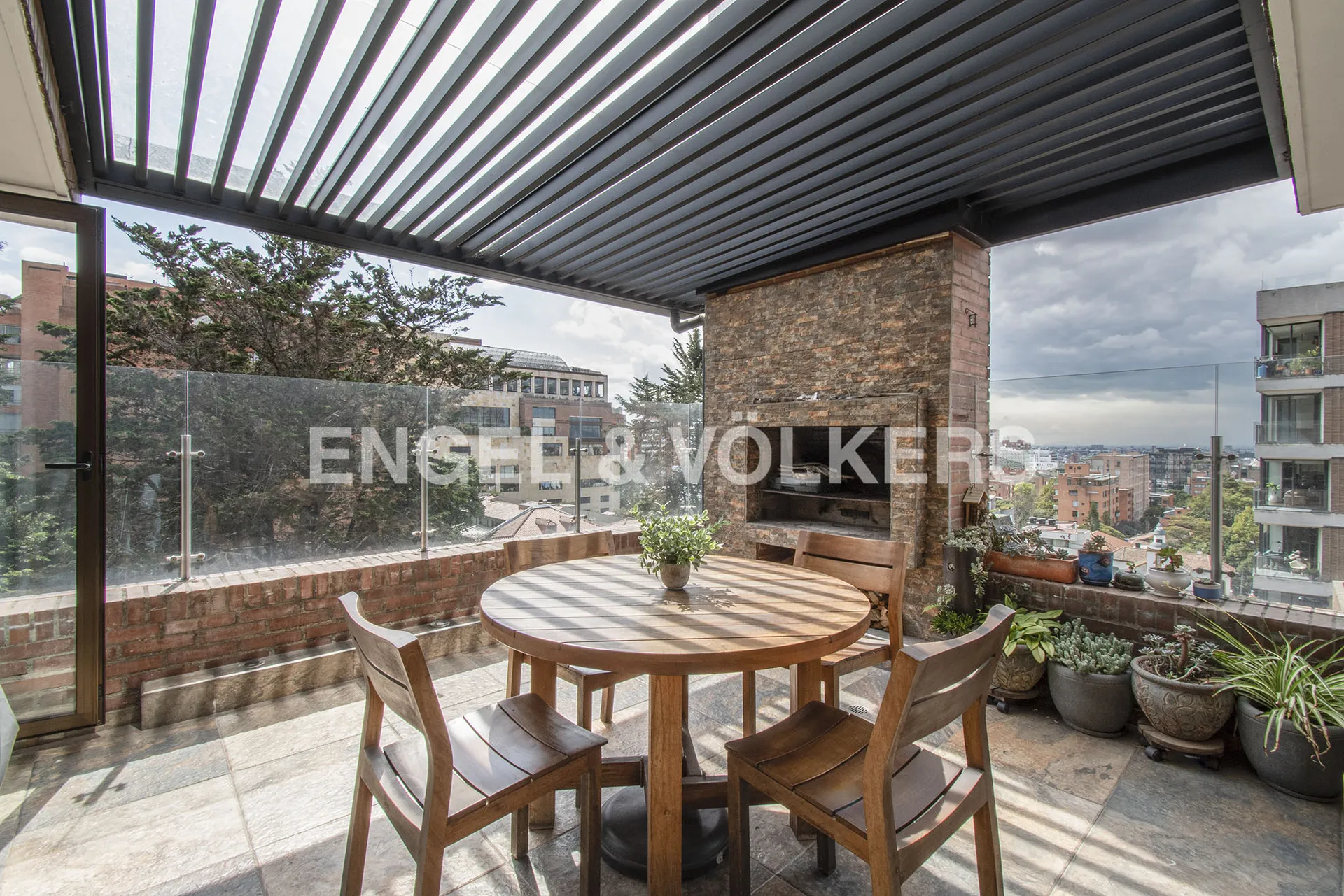 Apartamento en venta en Los Rosales, Bogotá · foto 9 de 23