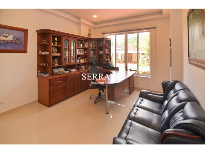 Casa de 5 alcobas en venta en La Mata, Piedecuesta, 400 m² · foto 5 de 24