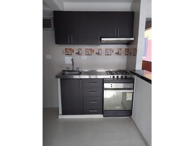 Apartamento de 3 alcobas en venta en El Zafiro, Piedecuesta, 60 m² · foto 3 de 9